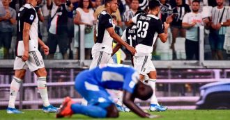 Copertina di Juventus-Napoli 4-3, l’autorete di Koulibaly indirizza il big match a due facce: tra prove di forza dei bianconeri e reazione azzurra