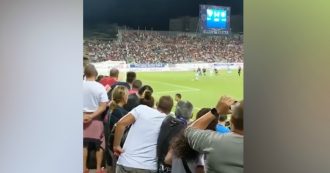 Copertina di Cagliari-Inter, cori razzisti contro Lukaku. Calcia il rigore e viene ricoperto da “Buuu”