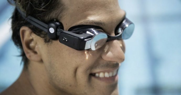 Occhiali da nuoto con la Realtà Aumentata che visualizzano anche il ritmo cardiaco