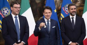 Copertina di Il governo Conte 2 ha giurato davanti a Mattarella. Gentiloni sarà commissario Ue. Il premier ai ministri: “Collaborazione leale”, “basta sgarbi istituzionali” e “comunicazione sobria”