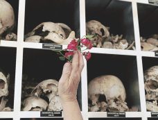 Copertina di L’Italia e un legale tedesco rendono giustizia ai greci