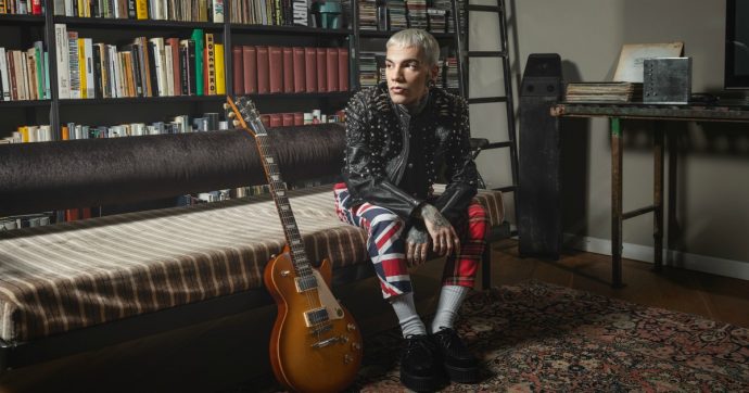 GionnyScandal a FqMagazine: “La musica mi ha salvato dalla depressione. Mia madre biologica? Non l’ho mai trovata”