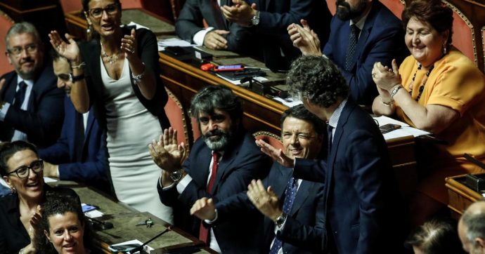 Copertina di Prima mossa di Renzi verso il nuovo gruppo al Senato