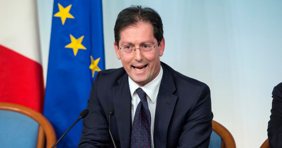 Gualtieri, pazza idea: al Mef il boiardo Roberto Garofoli cacciato da Conte Gualtieri, pazza idea: al Mef il boiardo Roberto Garofoli cacciato da Conte