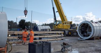 Copertina di Vertici Tap verso il processo. Si indaga sul sì del ministero