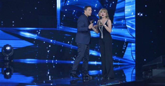 Foto Rasero/ Guberti / LaPresse
06-09-2019 Jesolo (Ve)
Finale Miss Italia 80 - 80esima edizione
In foto: alessandro greco e milly carlucci
Photo Rasero/ Guberti / LaPresse
06-09-2019 Jesolo ( Ve)
Tv Show Miss Italia 80
In the photo: milly carlucci e alessandro greco Milly Carlucci, la domanda indiscreta dell’aspirante Miss Italia: “Suo marito l’ha mai tradita?”. La sua risposta lascia il gelo in studio