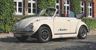 Copertina di Il vecchio Maggiolino rinasce elettrico