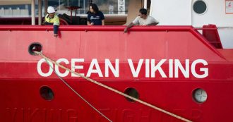 Migranti, nave Ocean Viking salva 50 persone al largo della Libia. Commissione Ue coordina la ripartizione di quelle sulla Alan Kurdi