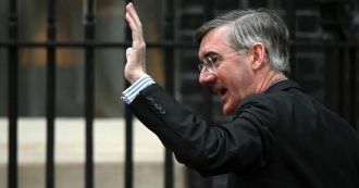 Copertina di Brexit, cosa insegna la posa sonnecchiante di Jacob Rees-Mogg nel caos del Parlamento Uk