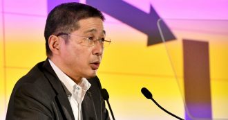 Copertina di Nissan, l’amministratore delegato Hiroto Saikawa annuncia le dimissioni. “Ha percepito bonus illegittimi”