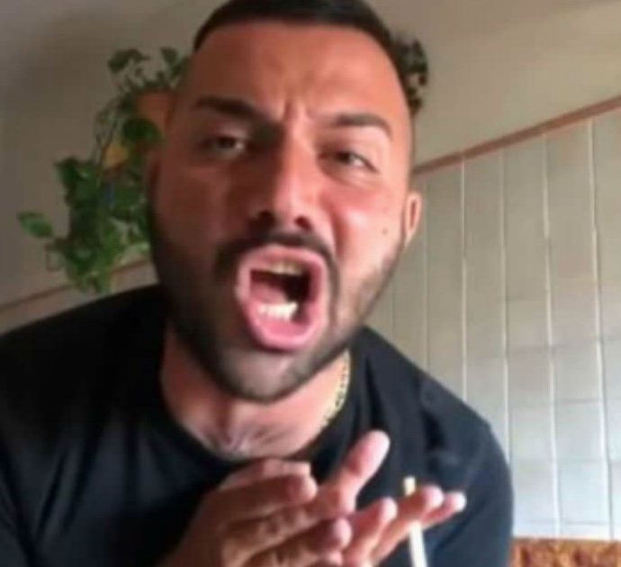 Temptation Island Vip, polemiche su Er Faina: “Diffonde odio contro le donne, famiglie arcobaleno e immigrati”