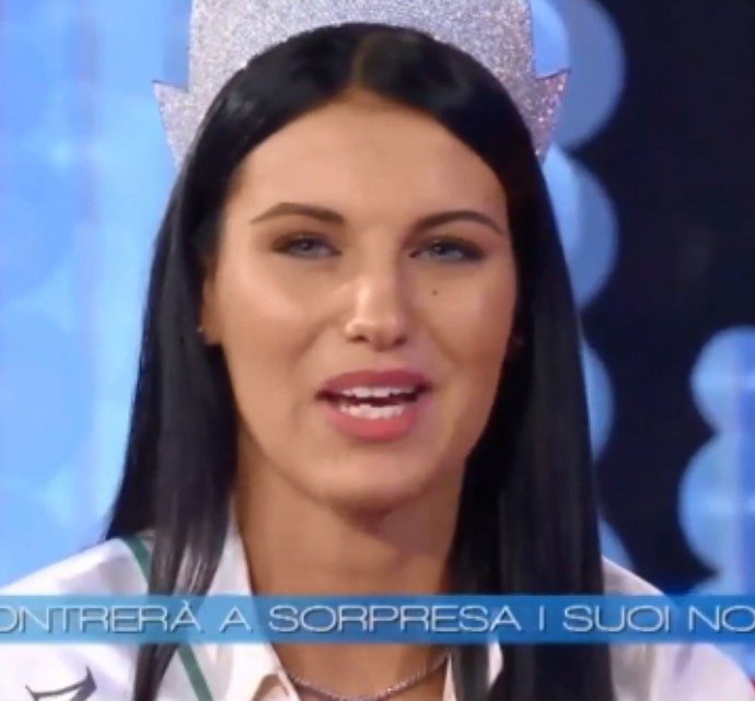 Miss Italia, Carolina Stramare ricorda la mamma scomparsa: “Oggi rimpiango anche i litigi con lei”