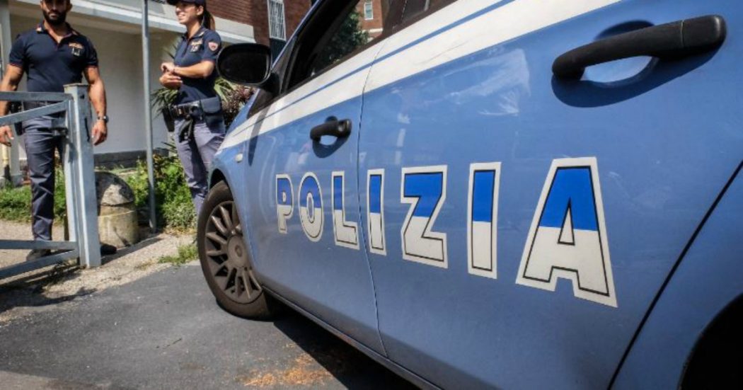 Milano, femminicidio in zona Barona: 59enne uccide la moglie a coltellate, poi si costituisce