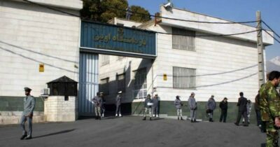 Copertina di I due francesi detenuti in Iran da tre anni rischiano la pena di morte. Per il regime sono “spie del Mossad”. Macron reagisce: “Offesa inaccettabile”