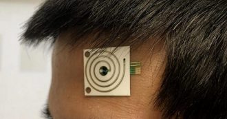 Copertina di Sensori indossabili economici per analizzare il sudore in tempo reale