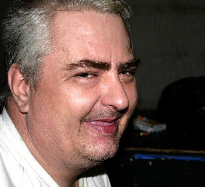 Daniel Johnston morto, addio al “più grande outsider tra i cantautori americani”: aveva 58 anni