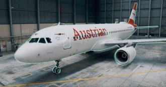 Copertina di Austrian Airlines impiega i droni per ispezionare gli aerei: bastano 2 ore per scoprire anche il danno più piccolo
