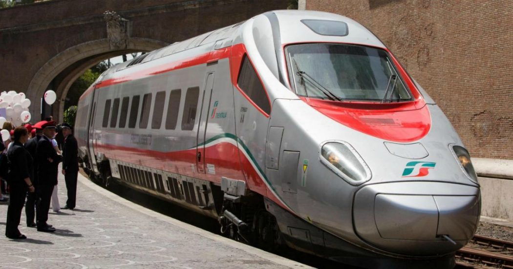 https://st.ilfattoquotidiano.it/wp-content/uploads/2019/09/12/frecciargento-1200-1050x551.jpg