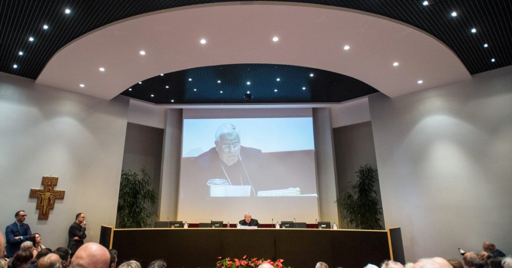 Fine vita, la Cei cerca aiuto per anticipare la Consulta Fine vita, la Cei cerca aiuto per anticipare la Consulta