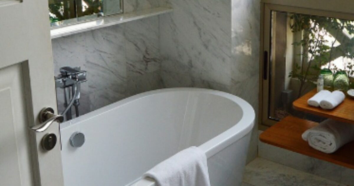 La sorella del principe saudita Mohammed ben Salmane condannata per aver ordinato di picchiare e umiliare l’idraulico