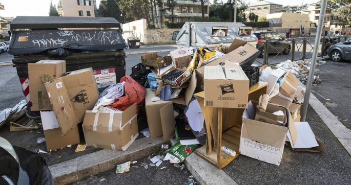 Rifiuti, Cerroni rinviato a giudizio. Ma i tre impianti del ‘Supremo’ sono fondamentali per Roma. Da Malagrotta all’Ama: ecco i nodi