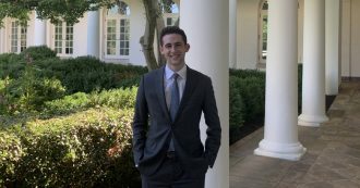 Copertina di Mi manda Kushner: Avi, candidato senza titoli