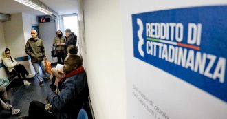 Copertina di L’odissea di 30mila immigrati senza reddito