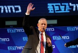 Copertina di Elezioni Israele, urne aperte nel Paese: si va verso un altro testa a testa tra Netanyahu e Gantz