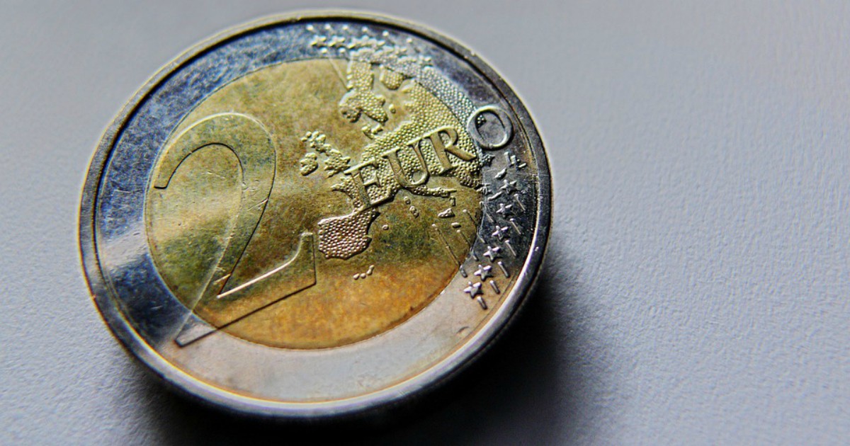 Monete da due euro, attenzione alle edizioni limitate: “Possono valere fino a 2000 euro, ecco come riconoscere le più preziose”