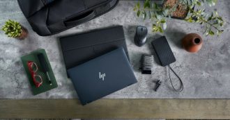 Copertina di HP Elite Dragonfly è il notebook con schermi opzionali fino a 1000 candele al metro quadro
