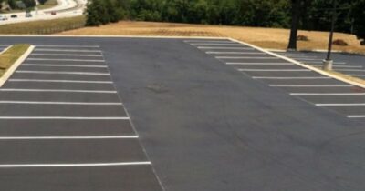 Copertina di Ad Avezzano il primo parchimetro che non va a monete ma a preghiere: un’ora di sosta, 10 Ave Maria