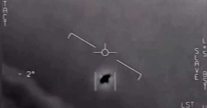 Cia svela i dossier segreti sugli Ufo: tutti gli avvistamenti che confermerebbero la “visita periodica” degli extraterrestri