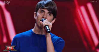 Copertina di X Factor, il 16enne porta il suo brano intitolato “Carote” e spiazza i giudici. Sfera Ebbasta: “Hai tutta la lista della spesa…”