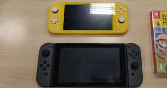Copertina di Nintendo Switch Lite, ad un primo contatto rivela maggiore portabilità ma anche schermo e batterie migliorate rispetto alla console standard