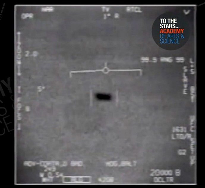 Ufo, la Marina americana conferma diversi “fenomeni aerei non identificati”. I VIDEO