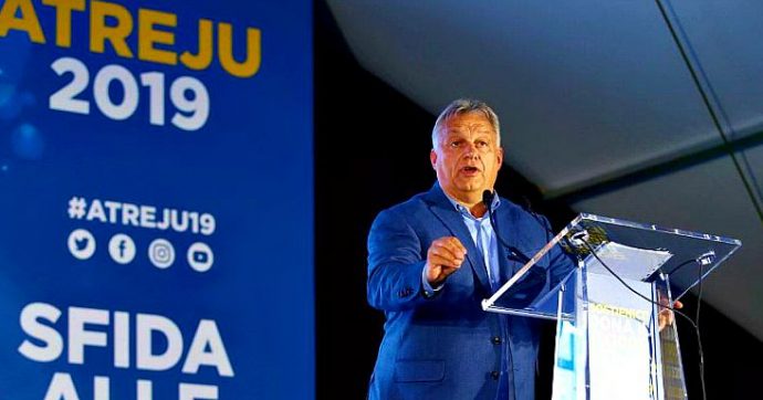 Orban: “In Italia il governo si è separato dal popolo”, Di Maio: “Eviti inutili ingerenze”