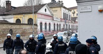 Copertina di Asilo sgomberato, manette agli anarchici