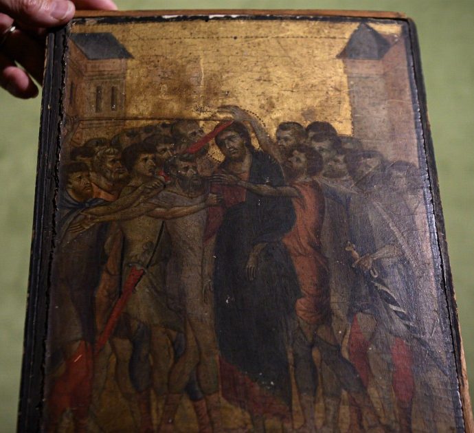 Cimabue, il “Cristo deriso” venduto alla cifra record di 24 milioni di euro: era stato ritrovato per caso nella cucina di un’anziana