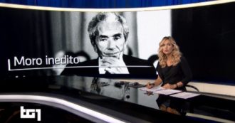 Copertina di La gaffe del Tg1 in prima serata: “Cento anni fa nasceva Aldo Moro”. Ma i conti non tornano
