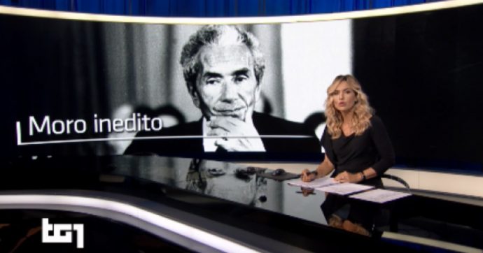 La gaffe del Tg1 in prima serata: “Cento anni fa nasceva Aldo Moro”. Ma i conti non tornano