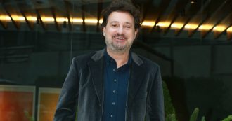 Copertina di Leonardo Pieraccioni twitta un fotomontaggio su Matteo Renzi: “Italia Viva” come un’orda di zombie