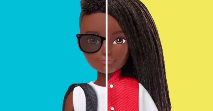 Barbie, arriva la bambola “gender free”: “Libera da ogni etichetta perché i bambini sono contrari agli stereotipi”
