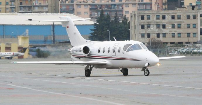 L’Ue ambientalista preferisce muoversi con un jet privato