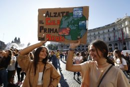 Copertina di Clima, altro che allarmismo: stiamo rischiando molto più di quanto possiamo permetterci