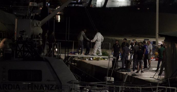 Migranti, 180 sbarcati a Lampedusa in poche ore. Sindaco Martello: “Nessuna emergenza, accordi col ministro Lamorgese funzionano”