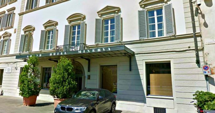 Firenze, fratelli belgi di 20 e 26 anni trovati morti in una stanza di hotel: erano in vacanza con il padre e la sua compagna
