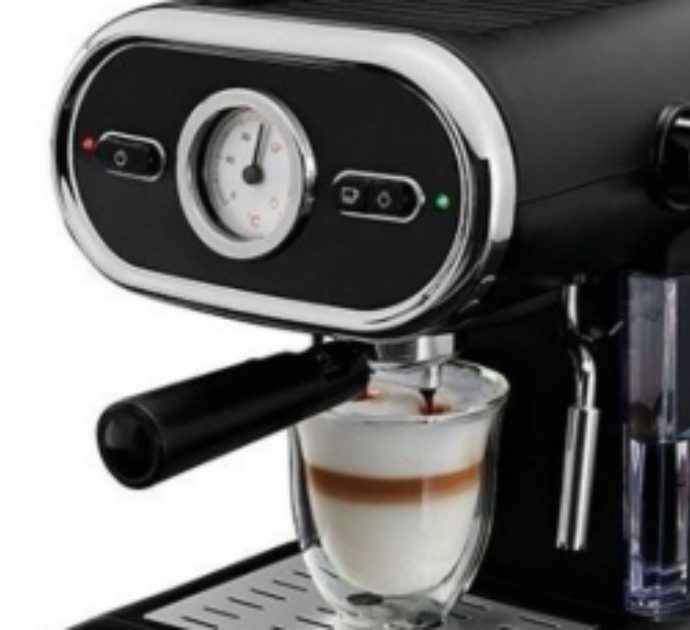 Lidl, macchina da caffé ritirata dal mercato: forte rischio di scossa elettrica premendo il tasto dell’espresso