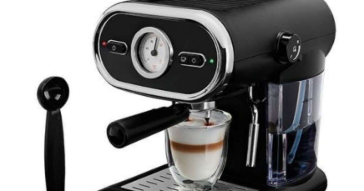 Lidl, macchina da caffé ritirata dal mercato: forte rischio di scossa elettrica premendo il tasto dell’espresso