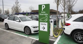 Copertina di La lunga e tortuosa via verso l’elettrone