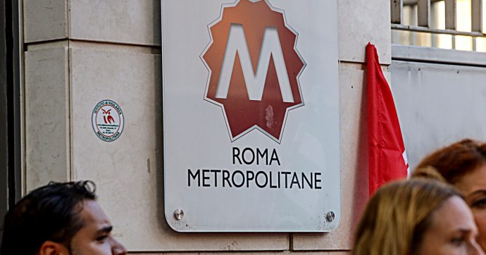Atac, anche la metro di Roma rischia lo stop: lo stato di crisi tecnica viene da lontano